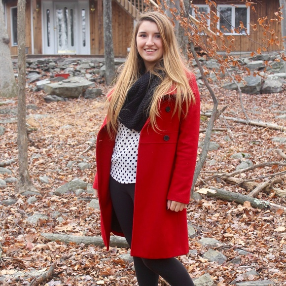 Meet your Posher, Katie - Picture 1 of 3